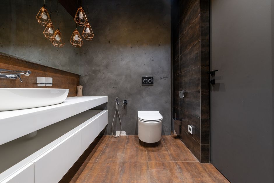 Kleines Badezimmer mit platzsparender Gestaltungsidee. Kleines Badezimmer mit platzsparender Gestaltungsidee.